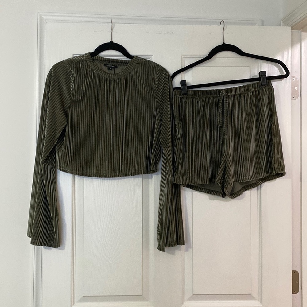 PAPERMOON TWO PIECE SET